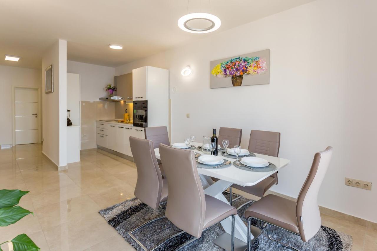 Holiday House Almissa Omiš Extérieur photo